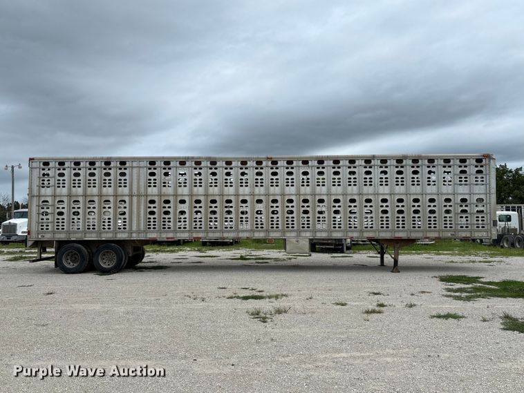 image for item DZ4590 2001 Wilson PSAL-303P livestock trailer