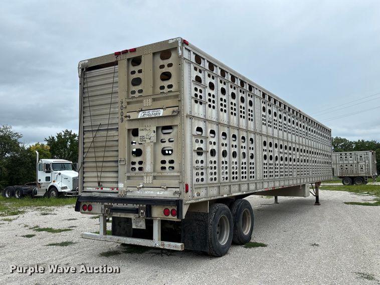 image for item DZ4590 2001 Wilson PSAL-303P livestock trailer