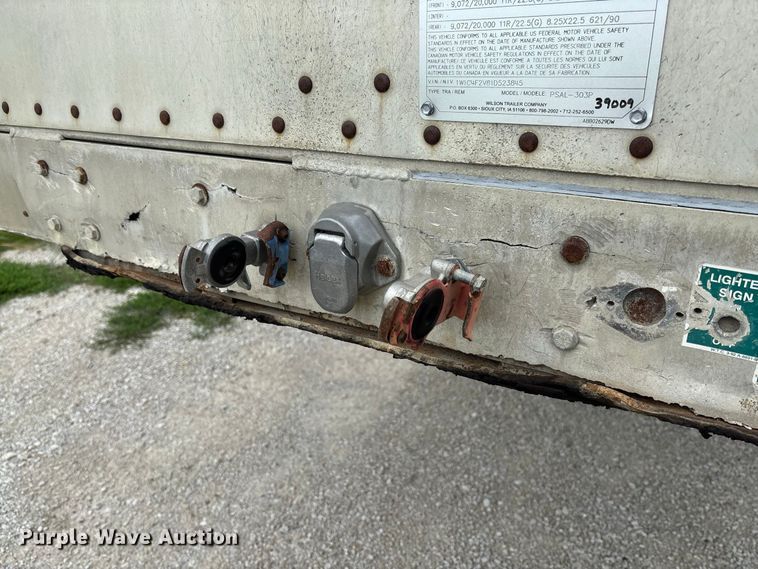 image for item DZ4590 2001 Wilson PSAL-303P livestock trailer