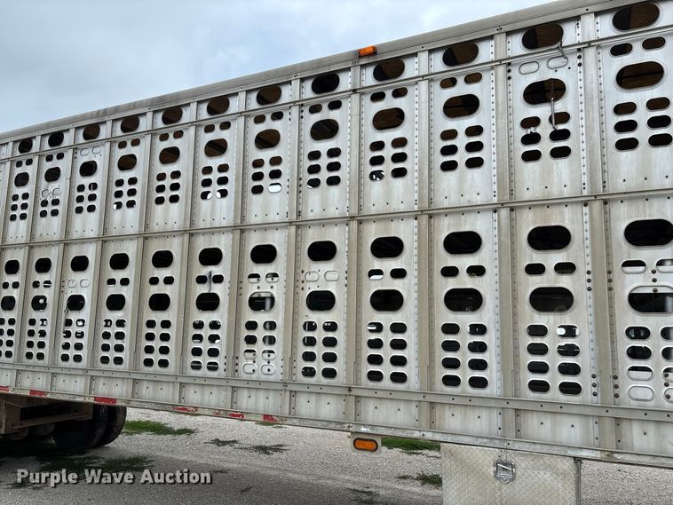 image for item DZ4590 2001 Wilson PSAL-303P livestock trailer