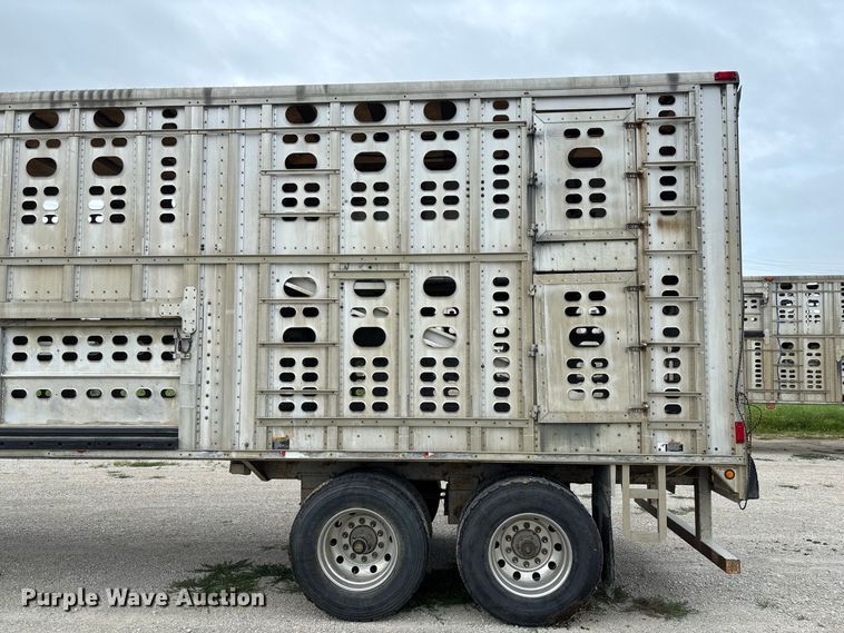 image for item DZ4590 2001 Wilson PSAL-303P livestock trailer