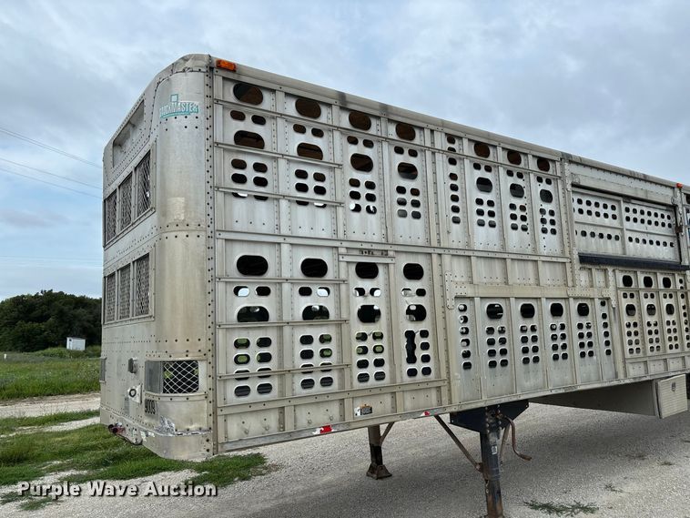 image for item DZ4590 2001 Wilson PSAL-303P livestock trailer