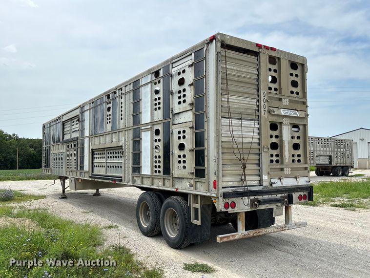 image for item DZ4591 2001 Wilson PSAL-303P livestock trailer