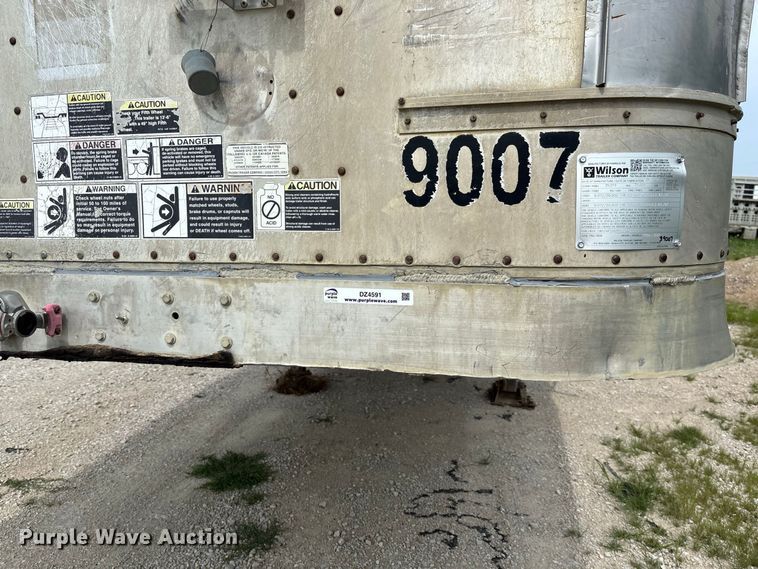 image for item DZ4591 2001 Wilson PSAL-303P livestock trailer
