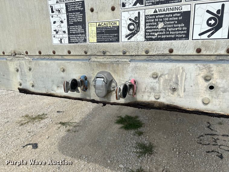 image for item DZ4591 2001 Wilson PSAL-303P livestock trailer