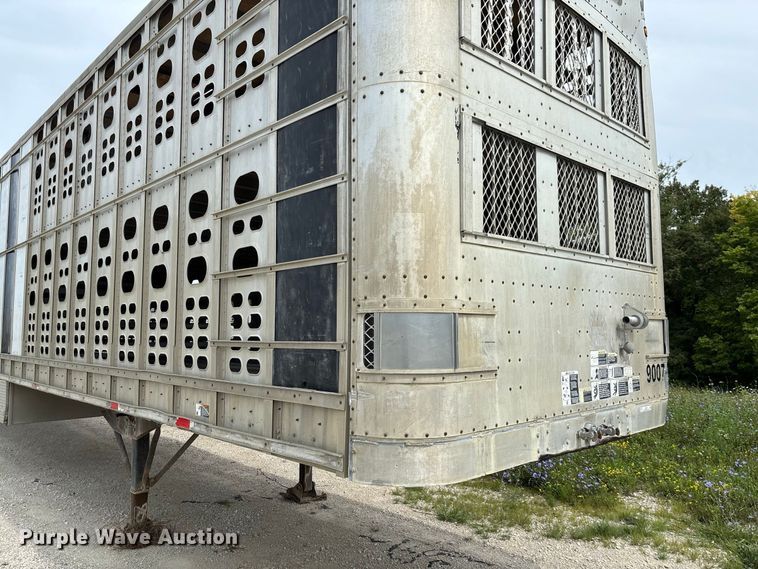 image for item DZ4591 2001 Wilson PSAL-303P livestock trailer