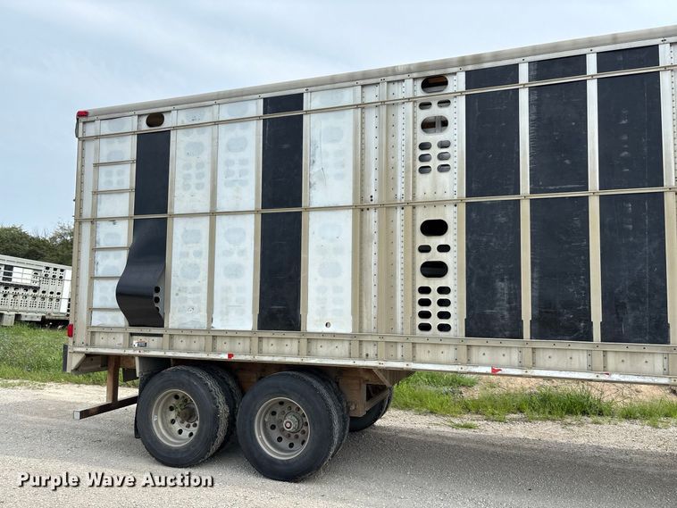 image for item DZ4591 2001 Wilson PSAL-303P livestock trailer