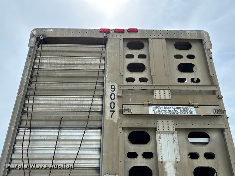 image for item DZ4591 2001 Wilson PSAL-303P livestock trailer