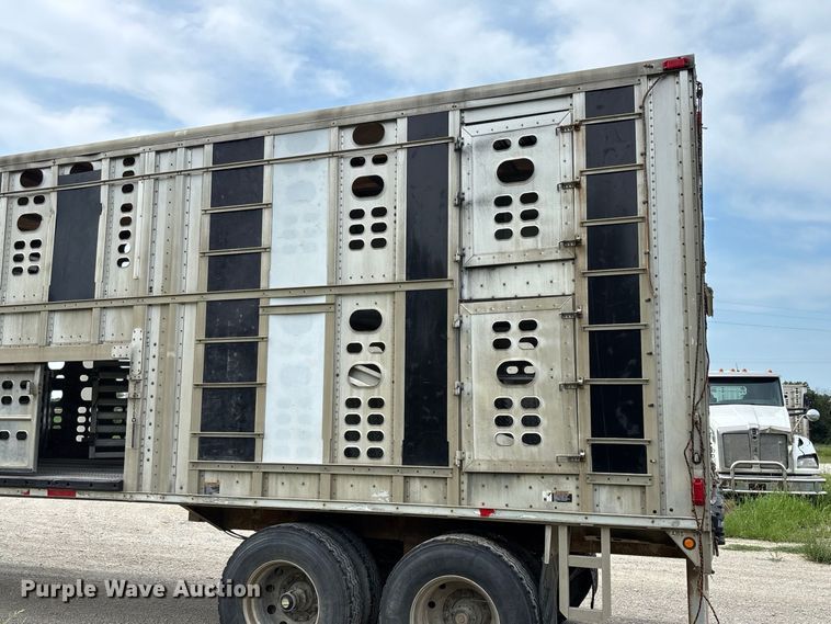 image for item DZ4591 2001 Wilson PSAL-303P livestock trailer