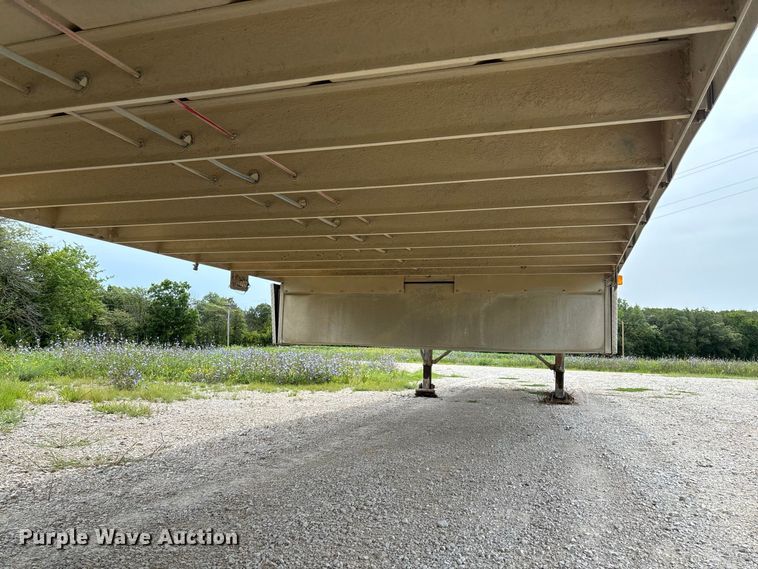 image for item DZ4591 2001 Wilson PSAL-303P livestock trailer