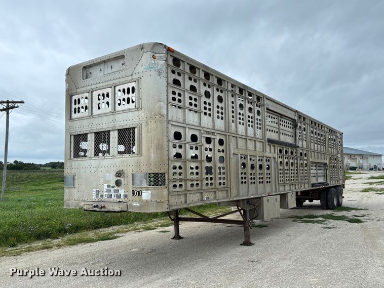 2001 Wilson PSAL-303P livestock trailer