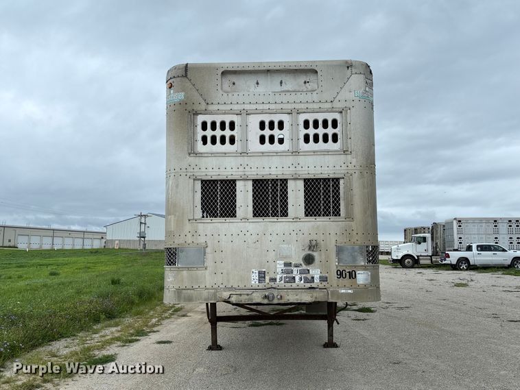 image for item DZ4592 2001 Wilson PSAL-303P livestock trailer