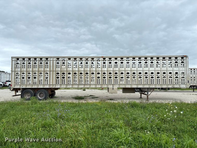 image for item DZ4592 2001 Wilson PSAL-303P livestock trailer