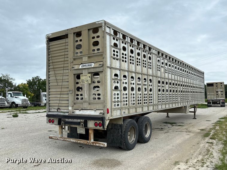 image for item DZ4592 2001 Wilson PSAL-303P livestock trailer
