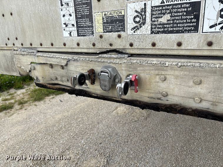 image for item DZ4592 2001 Wilson PSAL-303P livestock trailer