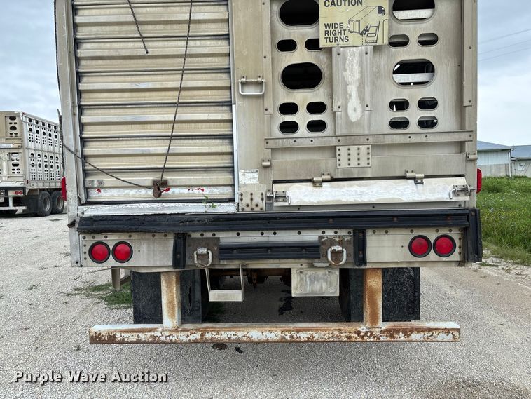 image for item DZ4592 2001 Wilson PSAL-303P livestock trailer