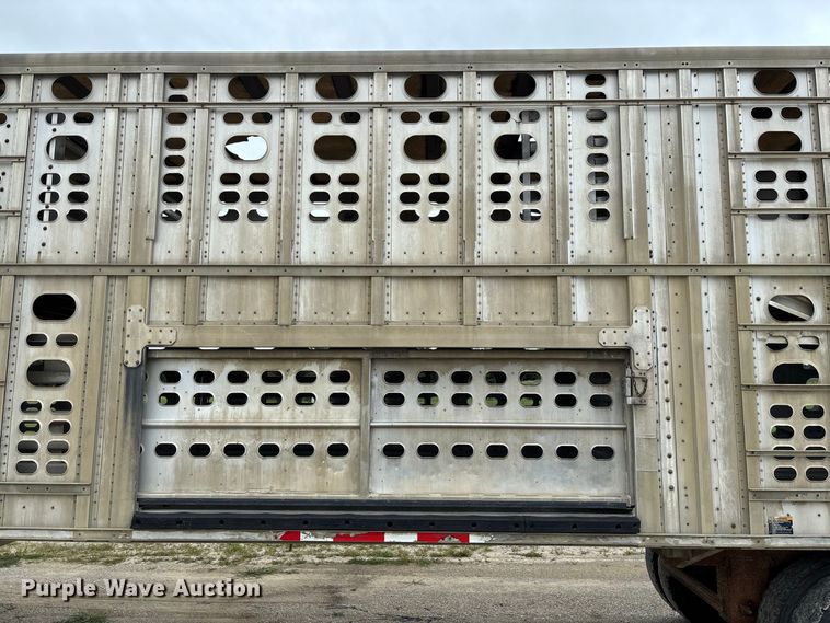 image for item DZ4592 2001 Wilson PSAL-303P livestock trailer