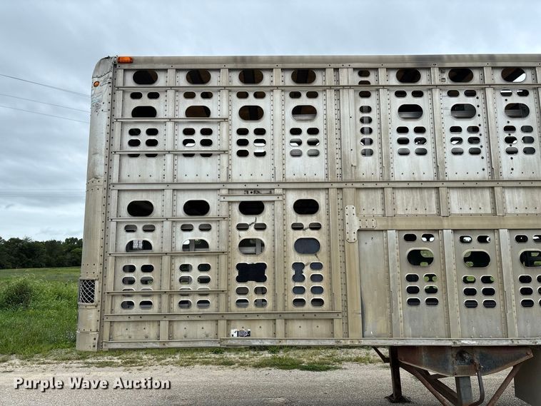 image for item DZ4592 2001 Wilson PSAL-303P livestock trailer