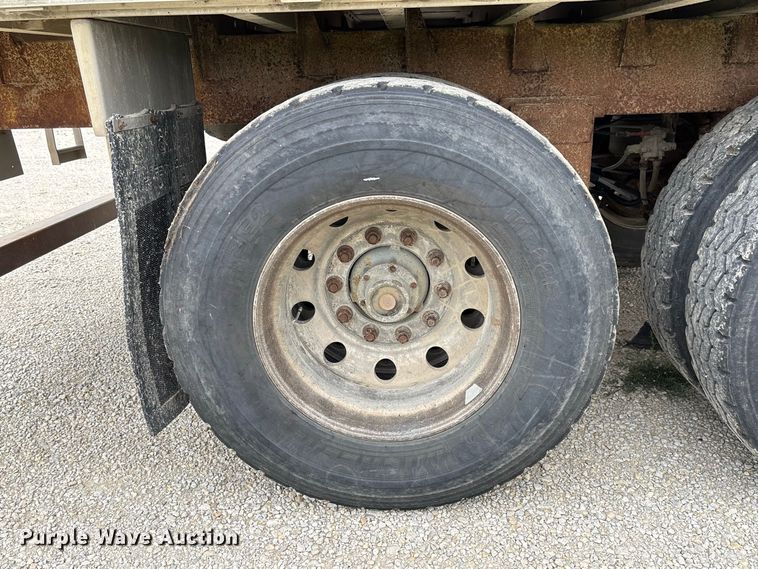 image for item DZ4592 2001 Wilson PSAL-303P livestock trailer