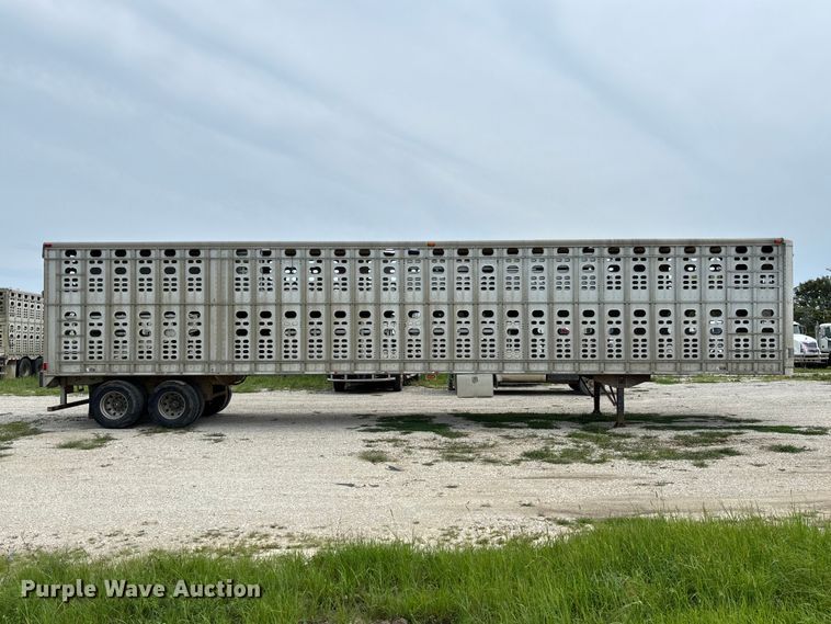 image for item DZ4593 2001 Wilson PSAL-303P livestock trailer