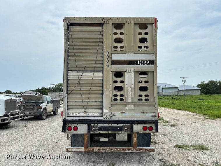 image for item DZ4593 2001 Wilson PSAL-303P livestock trailer