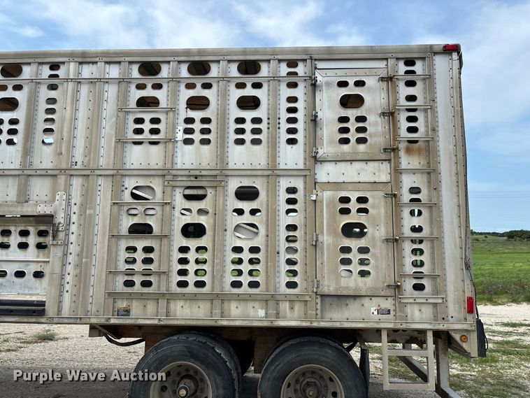 image for item DZ4593 2001 Wilson PSAL-303P livestock trailer