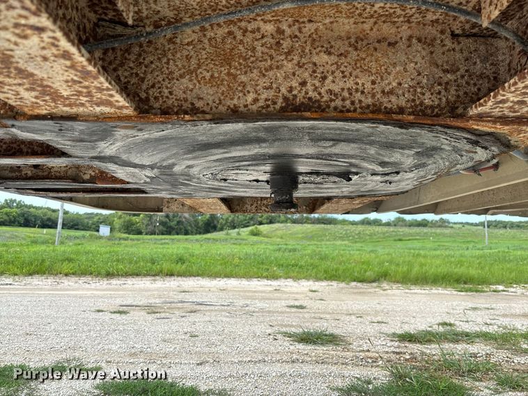 image for item DZ4593 2001 Wilson PSAL-303P livestock trailer