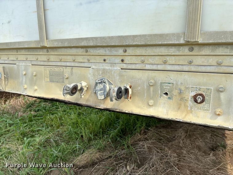 image for item DZ4594 2000 Wilson PSADL-303P livestock trailer