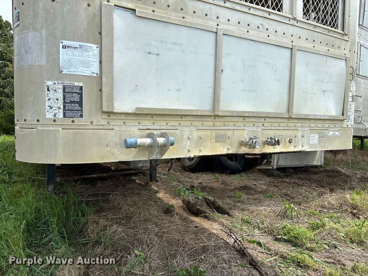 image for item DZ4594 2000 Wilson PSADL-303P livestock trailer