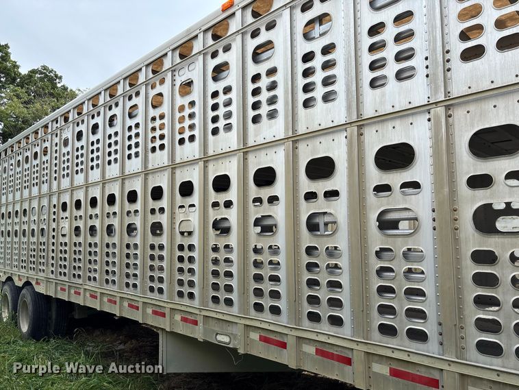 image for item DZ4594 2000 Wilson PSADL-303P livestock trailer