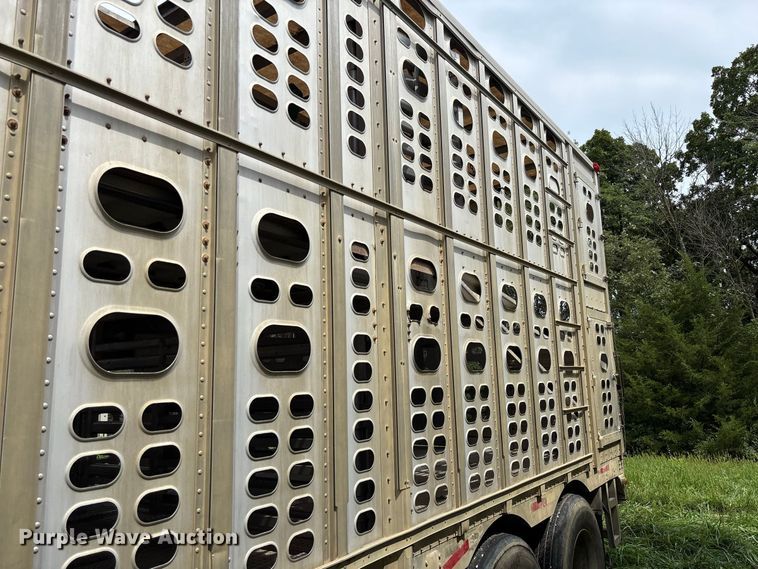 image for item DZ4594 2000 Wilson PSADL-303P livestock trailer