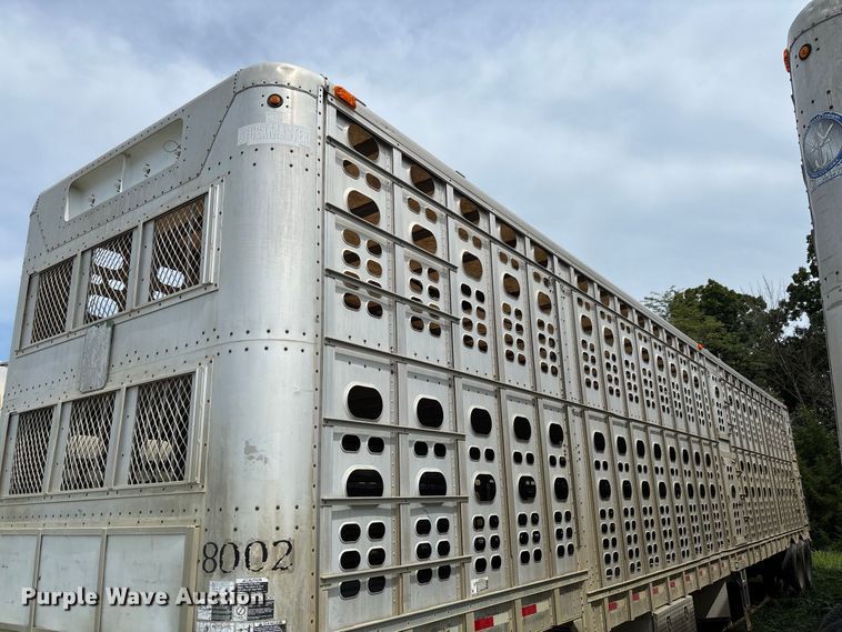 image for item DZ4594 2000 Wilson PSADL-303P livestock trailer