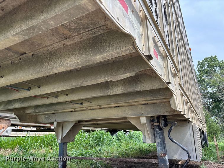 image for item DZ4594 2000 Wilson PSADL-303P livestock trailer