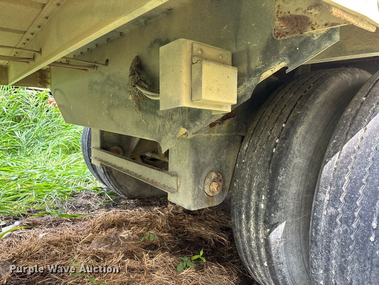image for item DZ4594 2000 Wilson PSADL-303P livestock trailer