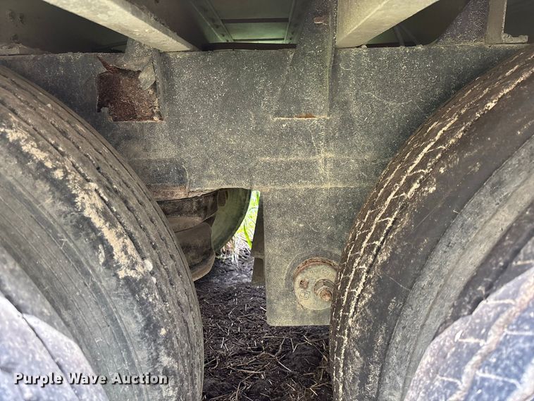 image for item DZ4594 2000 Wilson PSADL-303P livestock trailer