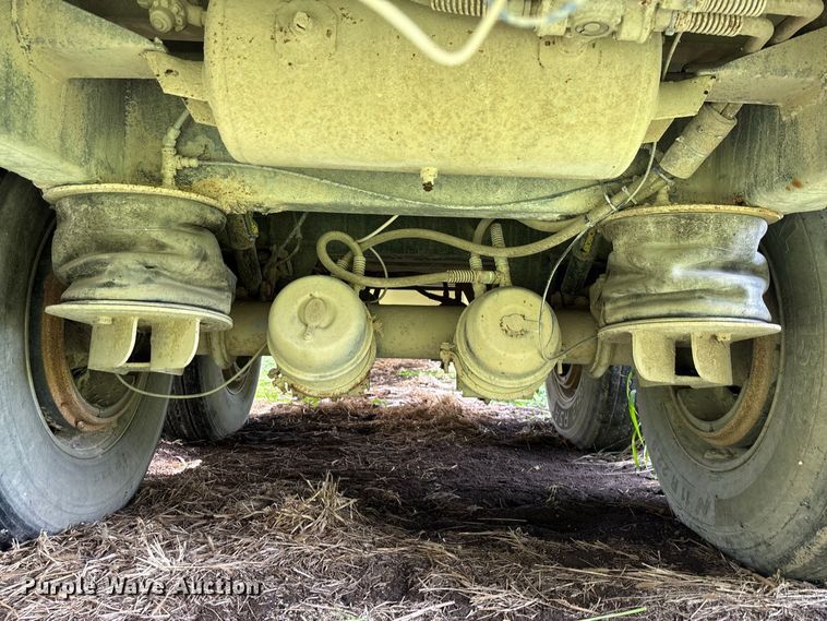 image for item DZ4594 2000 Wilson PSADL-303P livestock trailer