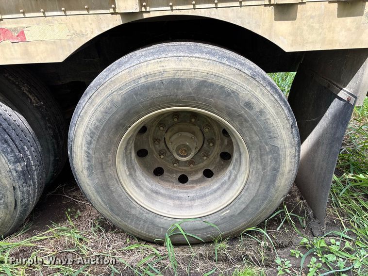 image for item DZ4594 2000 Wilson PSADL-303P livestock trailer