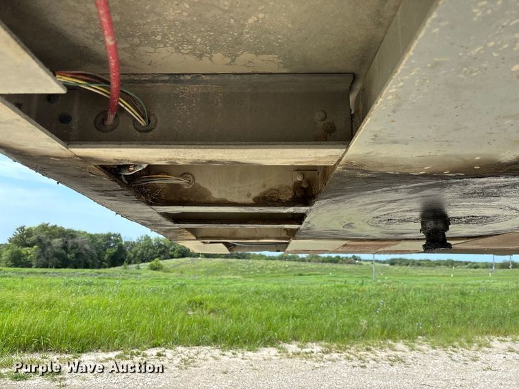 image for item DZ4595 2007 M. H. EBY, Inc livestock trailer