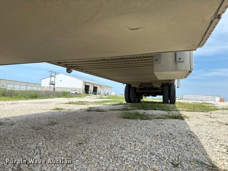 image for item DZ4595 2007 M. H. EBY, Inc livestock trailer