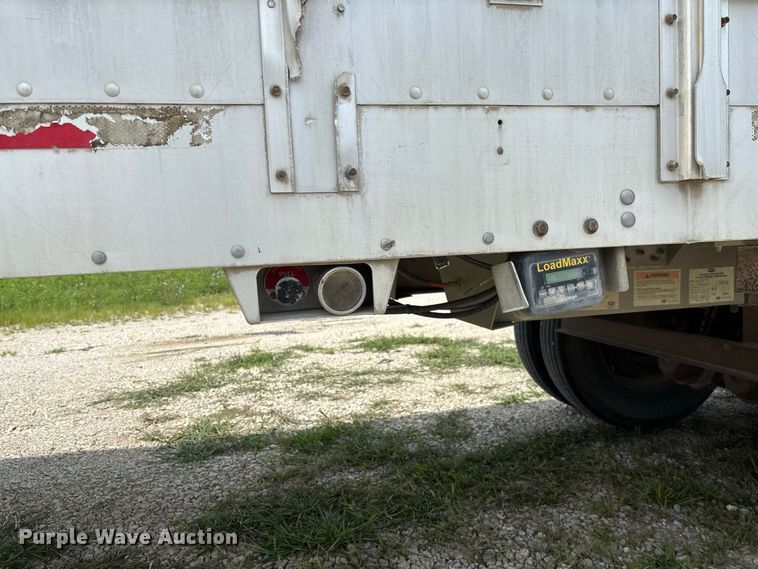image for item DZ4595 2007 M. H. EBY, Inc livestock trailer