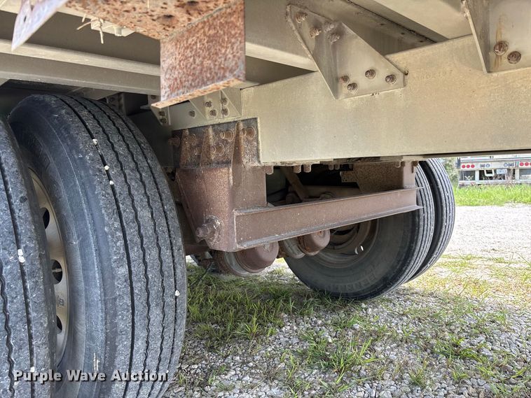 image for item DZ4595 2007 M. H. EBY, Inc livestock trailer