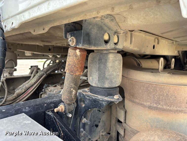 image for item DZ4596 2016 Mack CXU613 semi truck