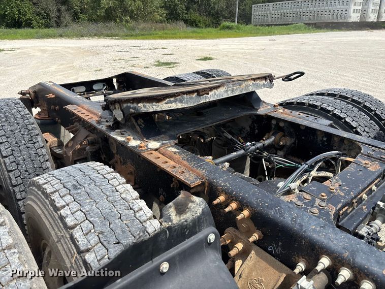 image for item DZ4596 2016 Mack CXU613 semi truck