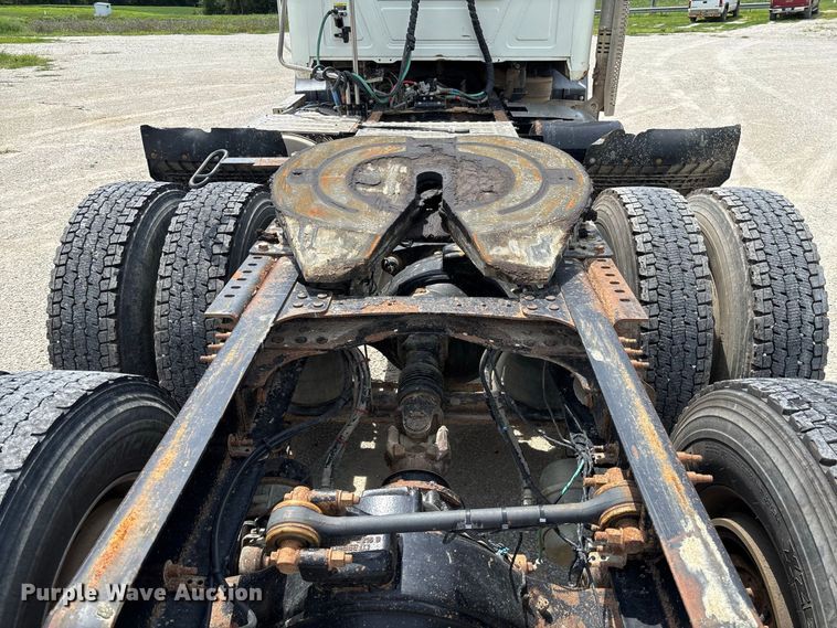 image for item DZ4596 2016 Mack CXU613 semi truck