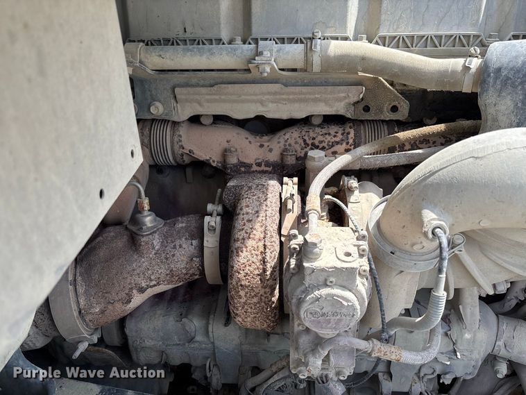 image for item DZ4596 2016 Mack CXU613 semi truck