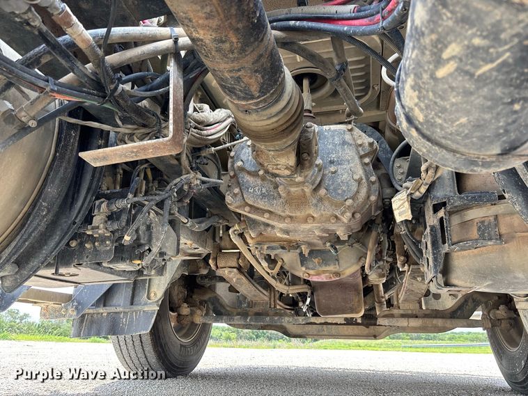 image for item DZ4596 2016 Mack CXU613 semi truck