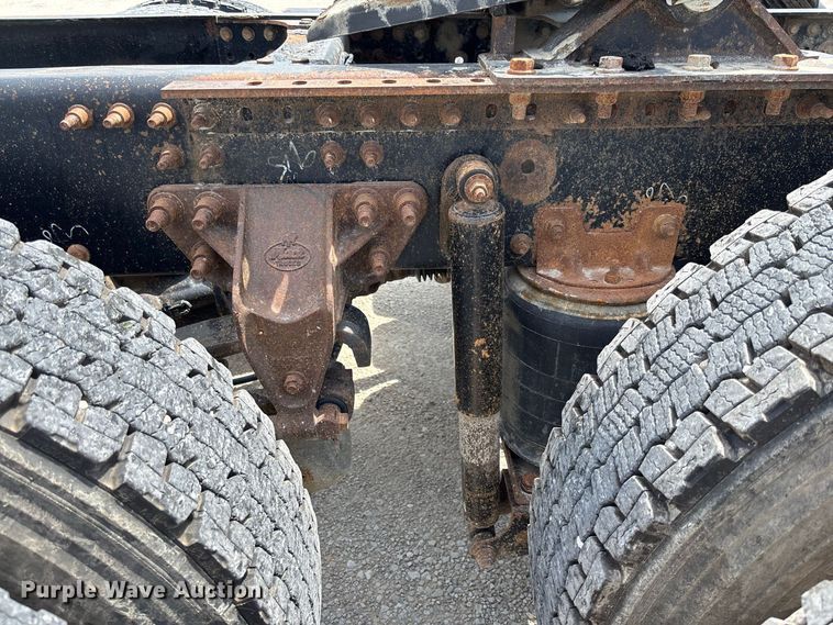 image for item DZ4596 2016 Mack CXU613 semi truck