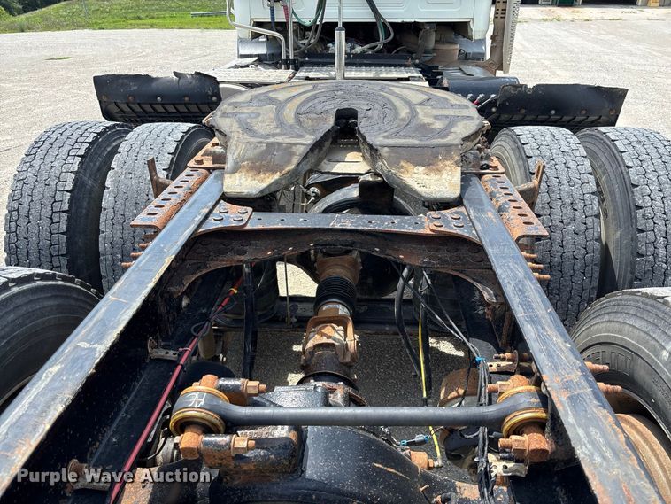 image for item DZ4597 2017 Mack CXU613 semi truck