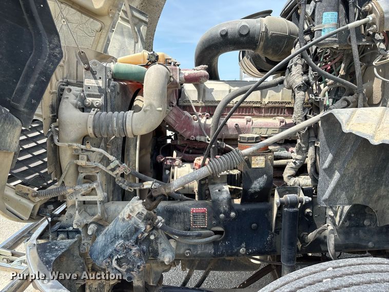 image for item DZ4597 2017 Mack CXU613 semi truck