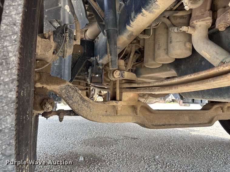 image for item DZ4597 2017 Mack CXU613 semi truck